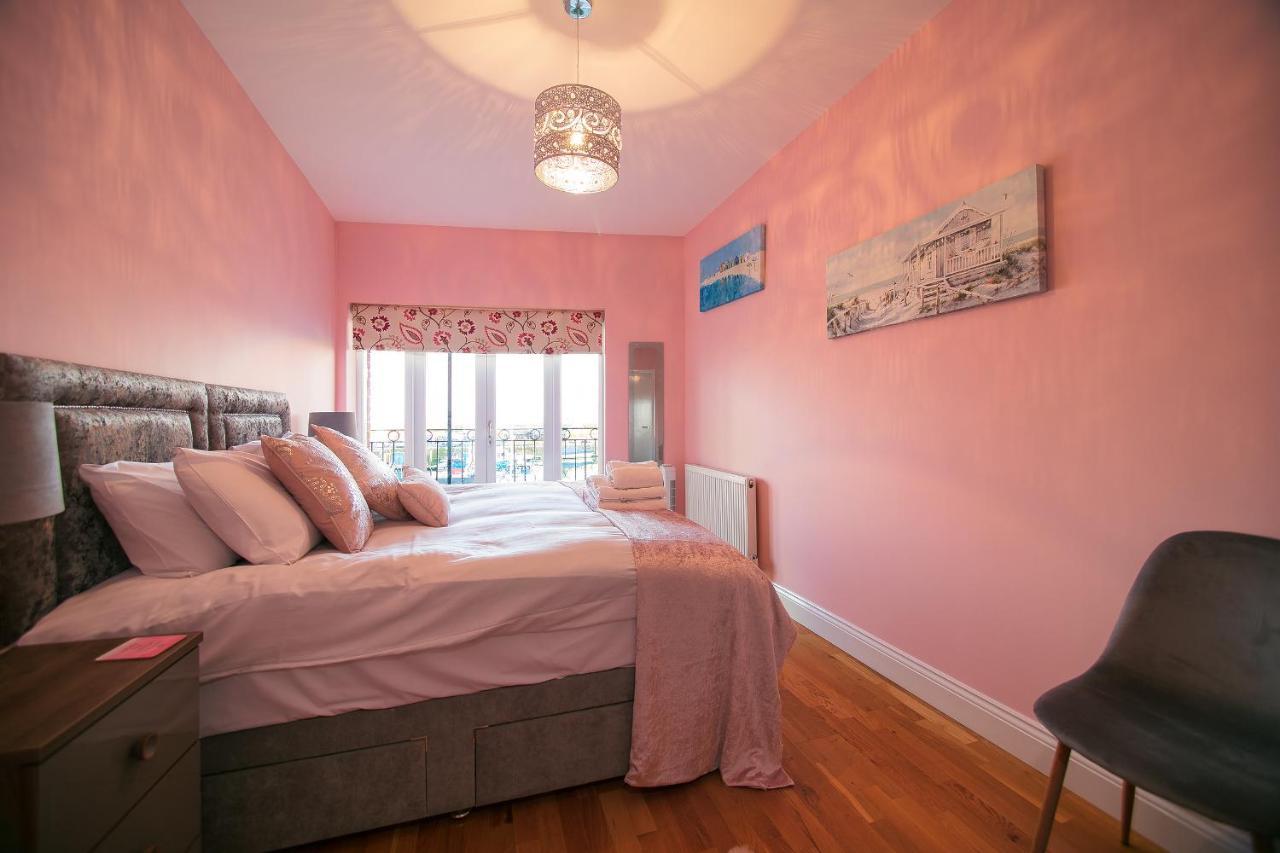 Royal Harbour Retreat - Balcony, Sea View